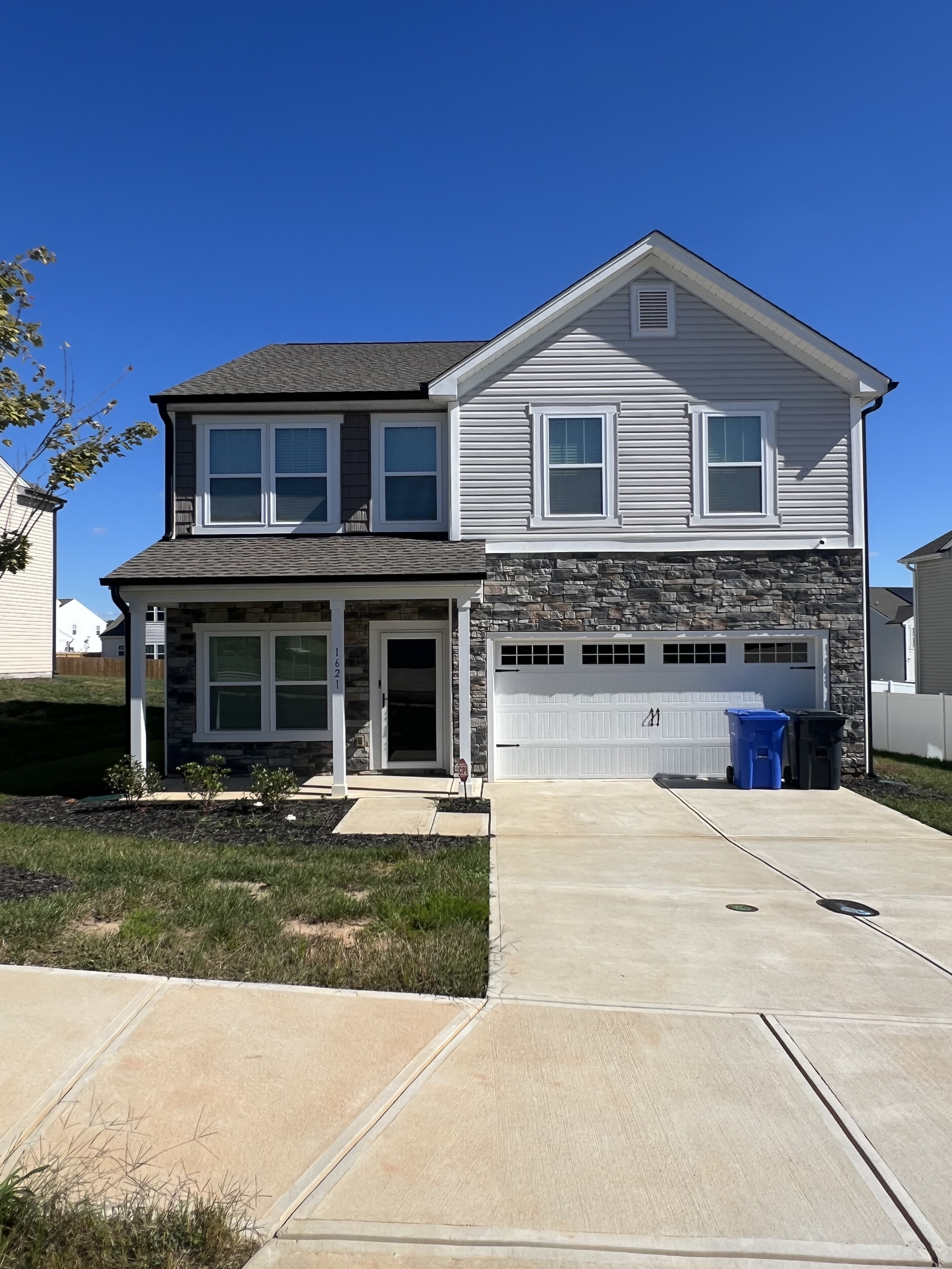 1621 Running Deer Drive